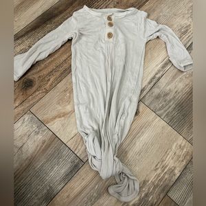 CLOUD ISLAND baby knotted sleep gown. Baby boy baby girl neutral sleeper